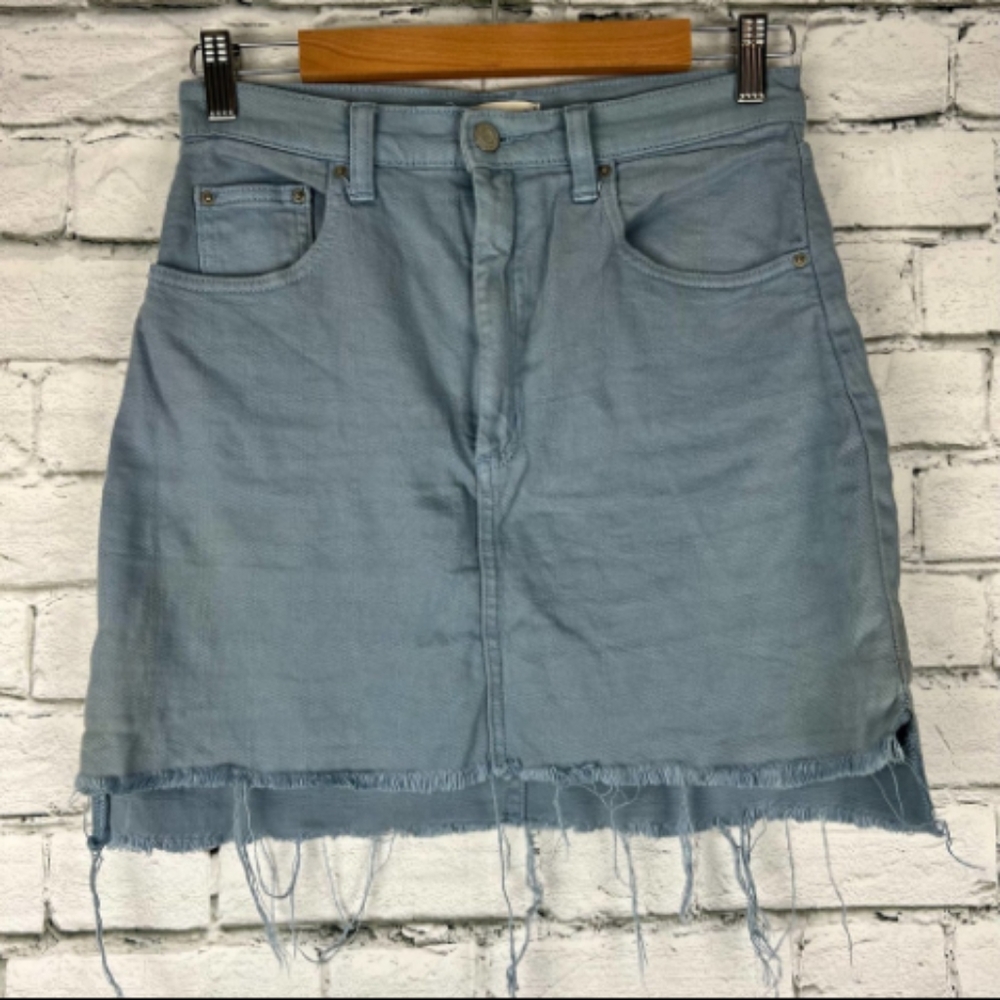 ARITZIA WILFRED FREE Blue Denim Frayed Hem Blue Denim Skirt Women's Size 8